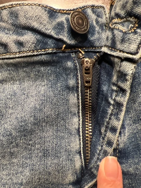 Statement Denim Mini Skirt - Light Wash - Size 5/27 - Picture 6 of 8